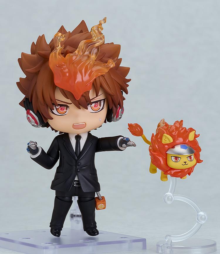 Tsuna Sawada Nendoroid using a shouting face plate with his Vongola Box Animal, Natsu the lion.