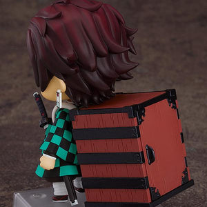 The Cloud Mist Pine box accessory mounted on the back of Nendoroid Tanjiro (Tanjiro sold separately).