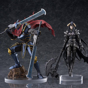 Overlord Momon POP UP PARADE SP figure displayed next to Albedo figure for scale comparison.