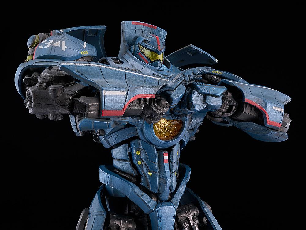 Upper body view of MODEROID Gipsy Danger model kit recreating its iconic knuckle cracking combat preparation stance.