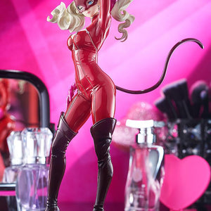 Side-angle view of the Panther figure in a theatrical diorama setting, showcasing the 9-inch scale and "L" line impact.