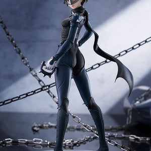 Queen Pop Up Parade L figure displayed in a themed diorama with chains and industrial shadows, reflecting her tough "fist of justice" persona.