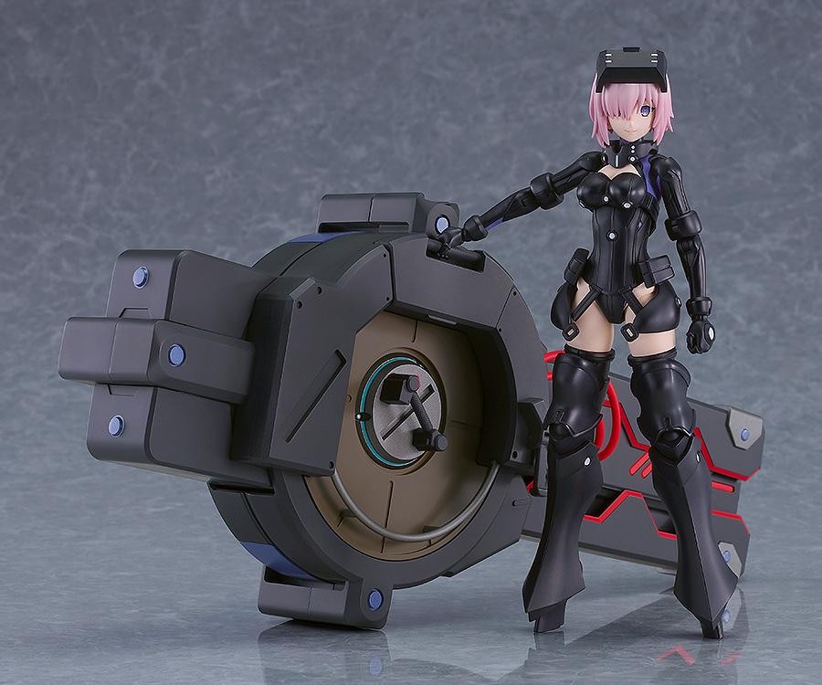 Mash Kyrielight standing beside the folded, heavy base unit of the Black Barrel artillery system.