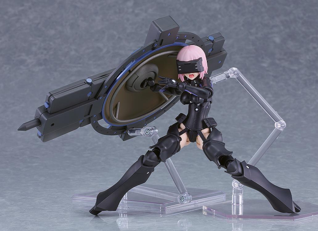 Dynamic defensive stance of Mash Kyrielight with her visor equipped, holding onto the shield handles.