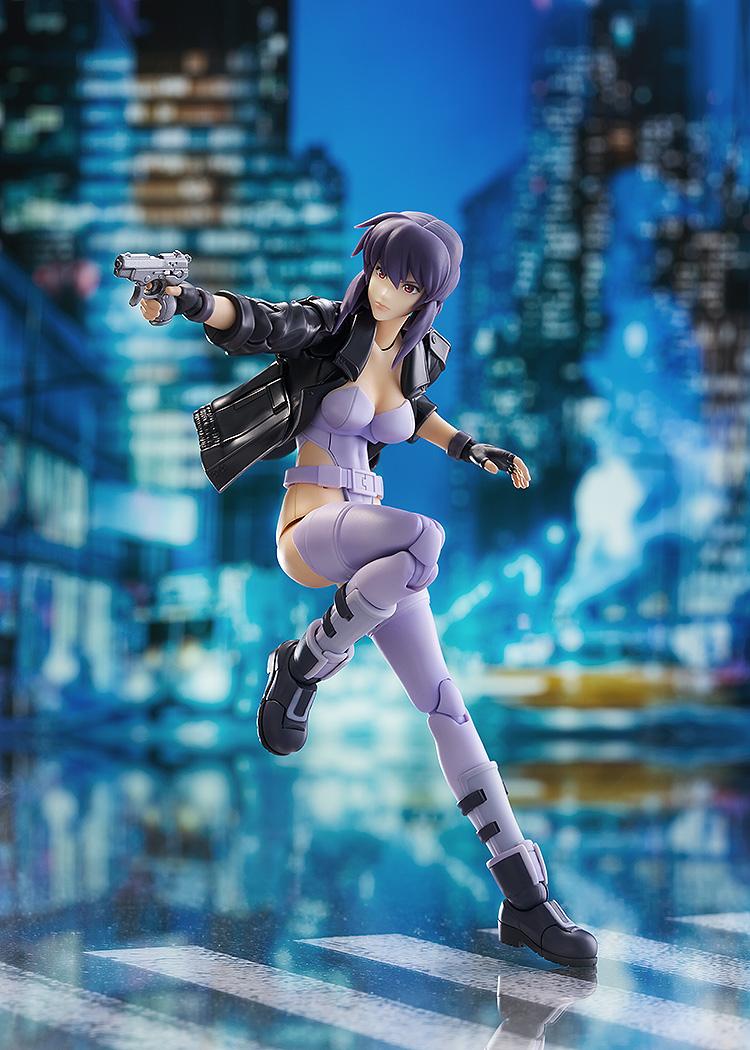 High-mobility action pose showing the Motoko Kusanagi figure running and aiming her handgun with high joint articulation.