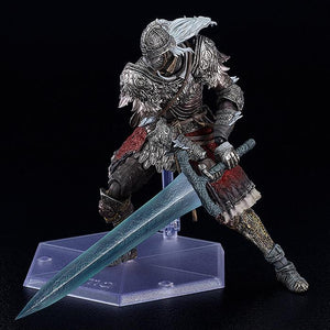 Dynamic low-angle battle pose of the figma Raging Wolf figure two-handing the large blue translucent Dark Moon Greatsword on a clear display base.