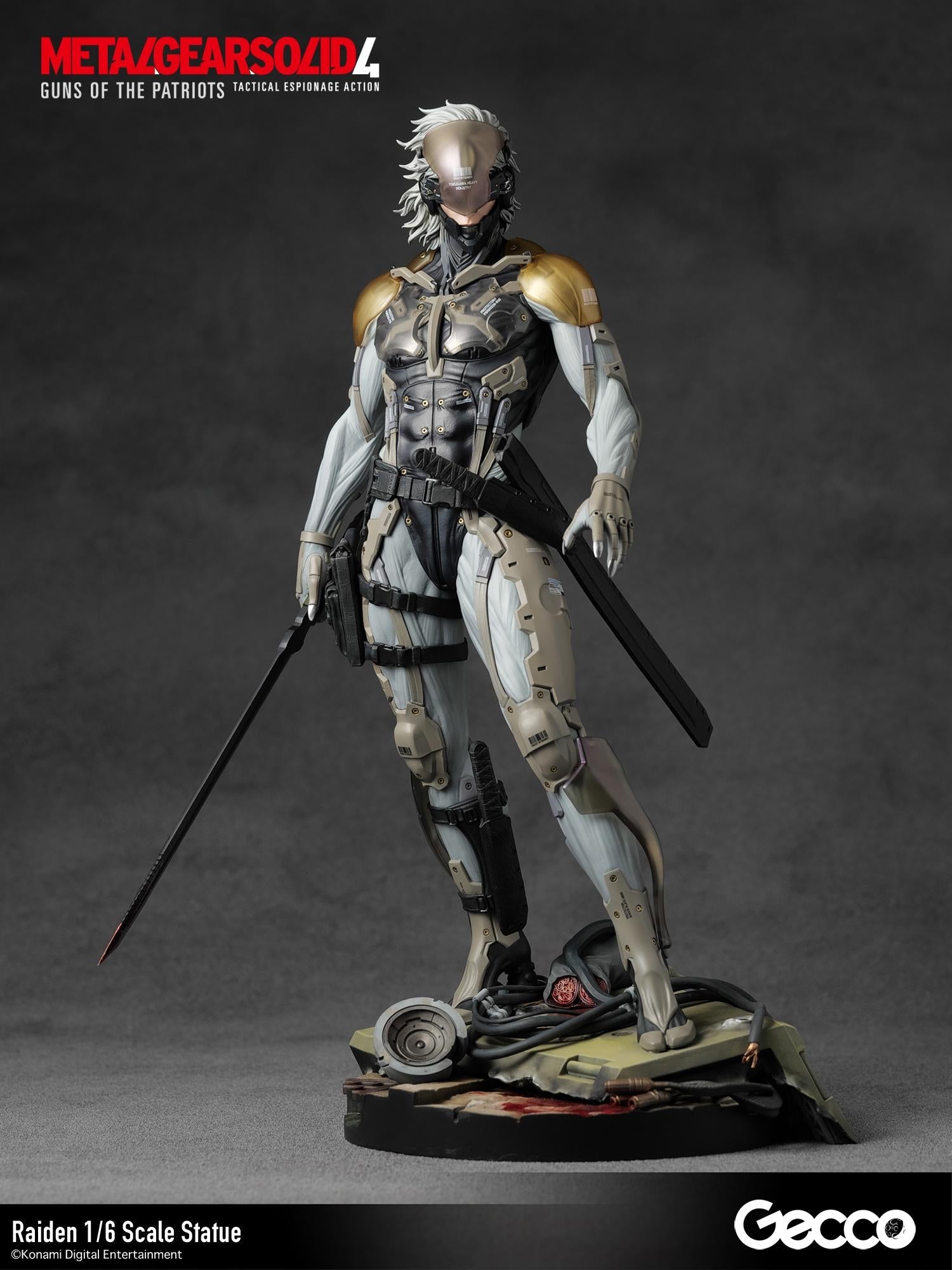 Hero shot of Raiden (Guns of the Patriots Ver.) in his iconic white and gold cyborg suit.