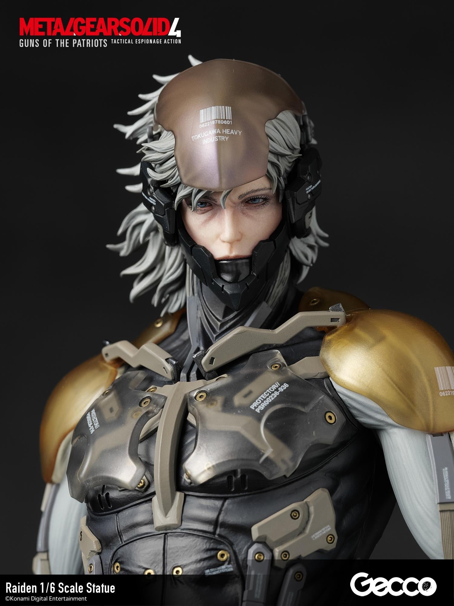 Close-up of Raiden's focused expression and detailed head sculpt with white hair.