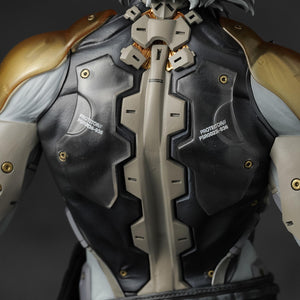 Detailed view of the mechanical spine and back plating of Raiden's cyborg exoskeleton.