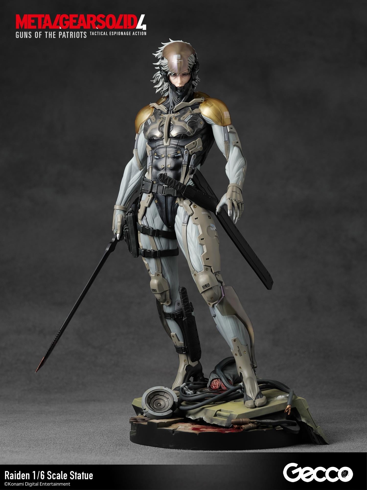 Full front view of Raiden 1/6 scale statue standing on a defeated Gekko base.