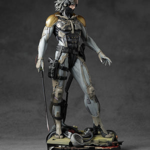 Three-quarter view of Raiden in a tactical stance, showcasing his focused expression.
