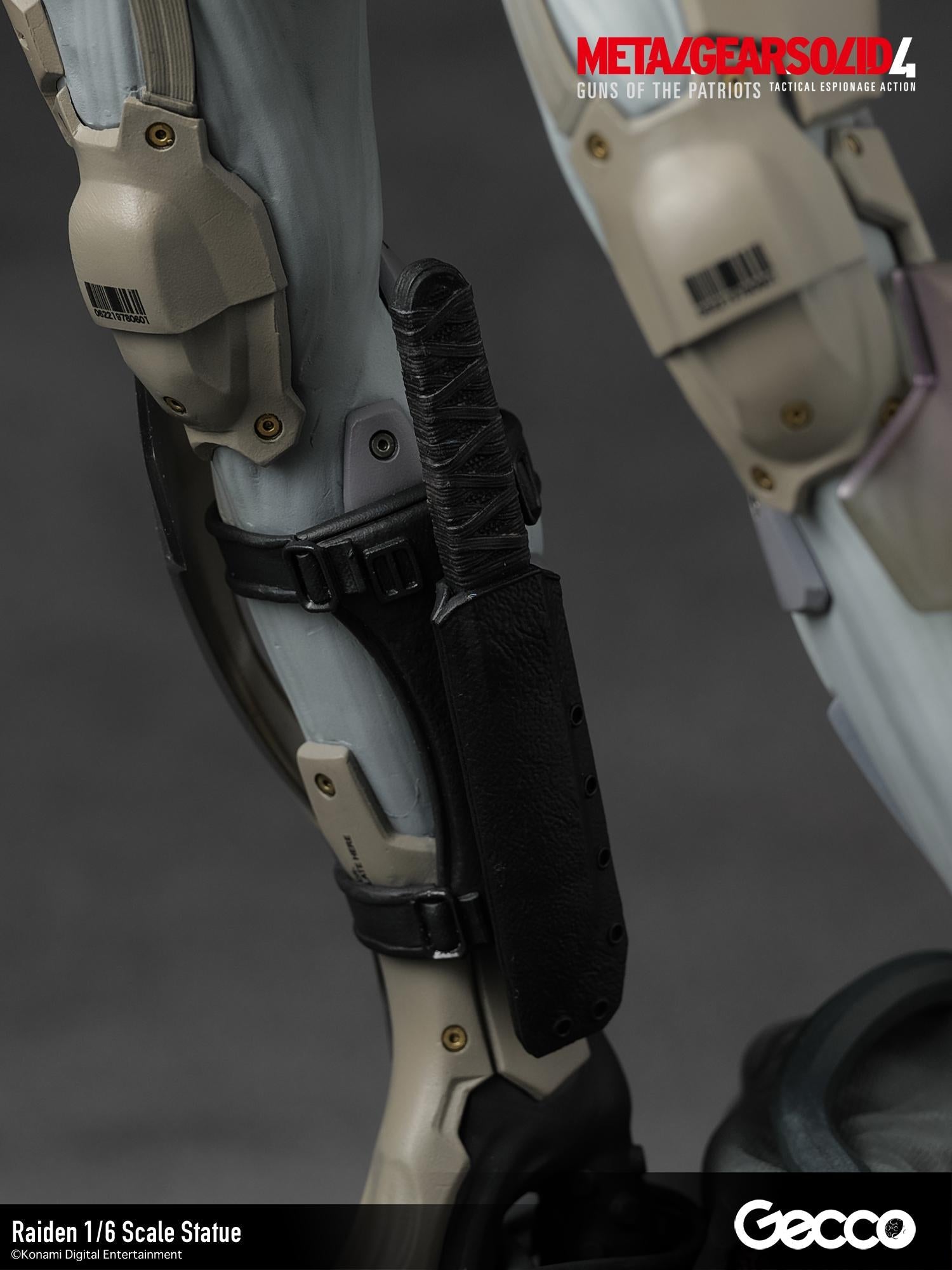 Close-up of the combat knife sheath and high-frequency blade handle on the Raiden figure.