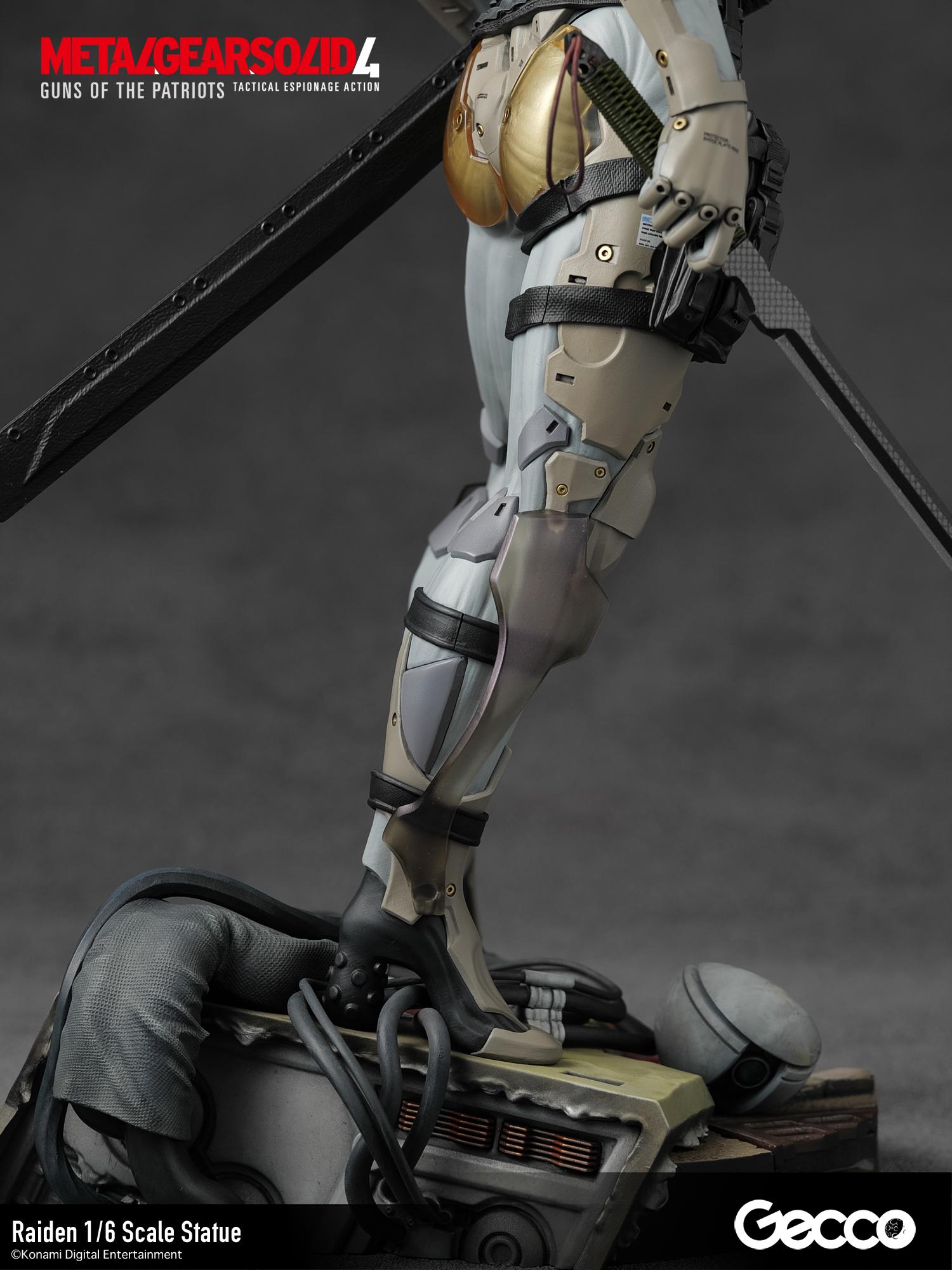 Detailed view of the lower torso and legs standing on the scattered remains of a defeated Gekko.