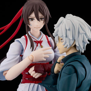Close-up of Sagiri's worried face plate interacting with another figma from the Hell's Paradise series.