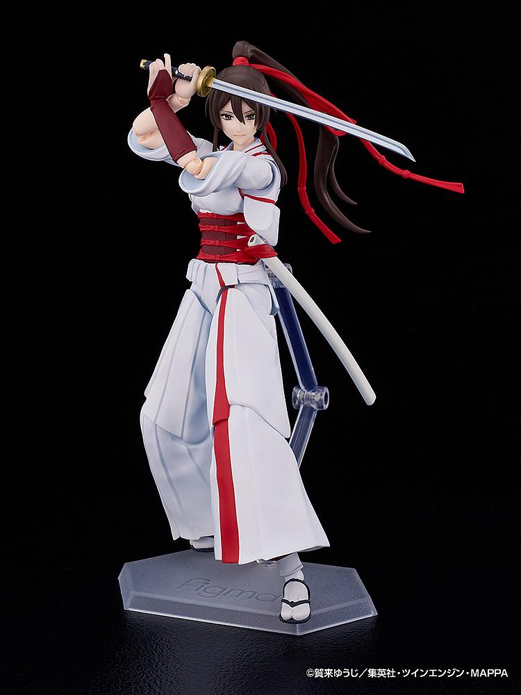 Full body view of Yamada Asaemon Sagiri figma on a transparent display stand with katana drawn.