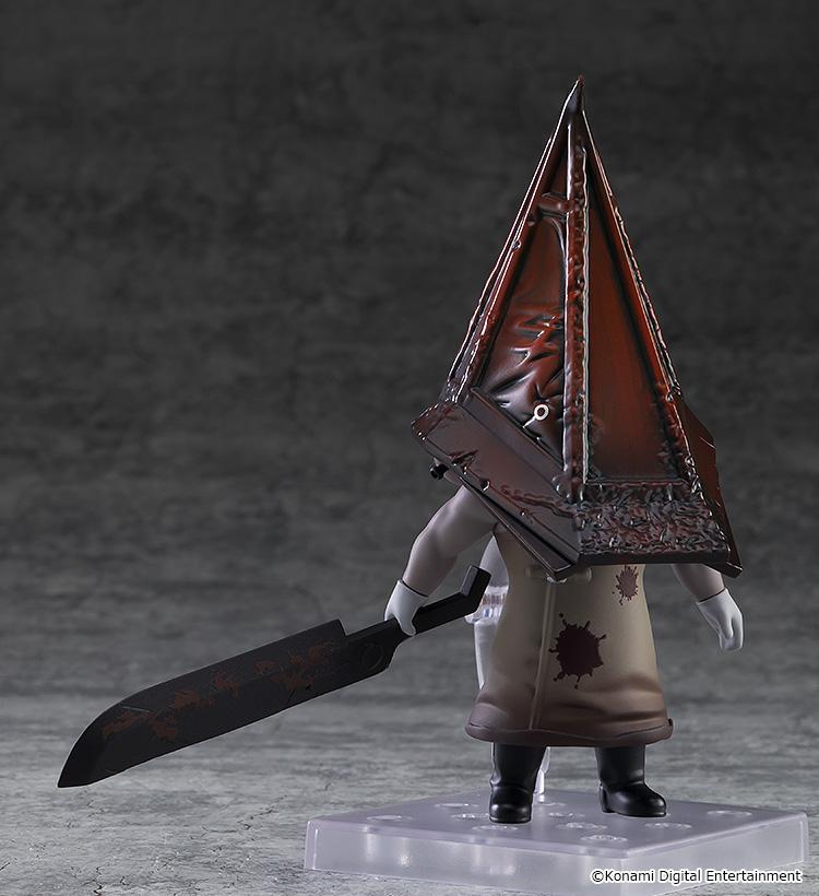 Front full-body studio view of the Red Pyramid Thing Nendoroid figure standing on a display base holding the Great Knife.