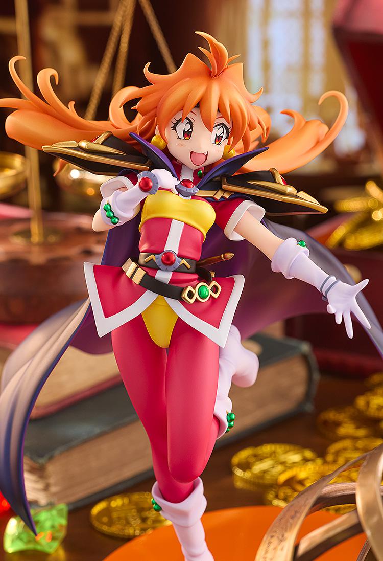 Close-up details of Lina Inverse's torso, shoulder armor, waist belt gems, and enthusiastic expression in a treasure-themed setting.