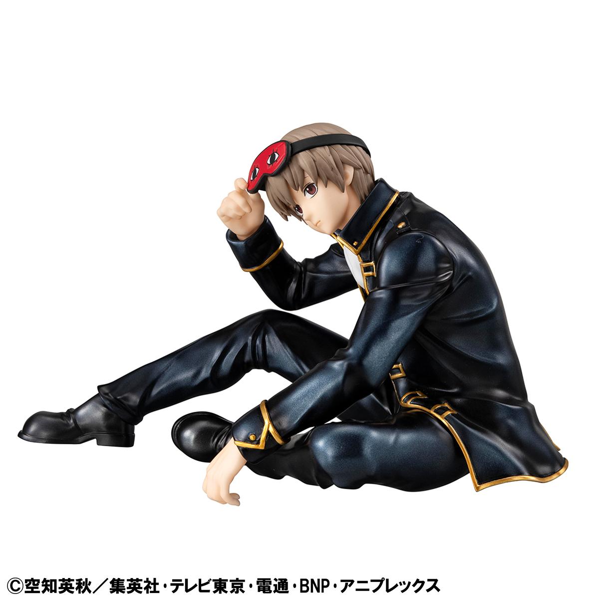 Side view of the Sogo Okita Tenohira figure featuring his signature Shinsengumi uniform with gold trim.