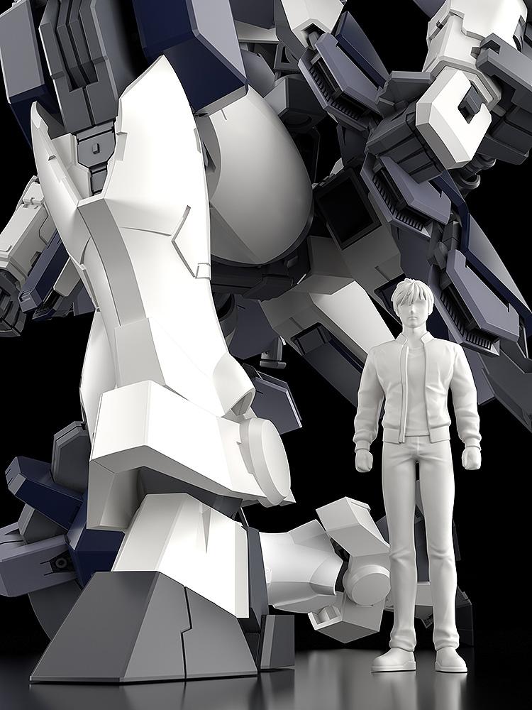 Scale comparison between the Azure Raven leg unit and the Sousuke Sagara casual clothes mini-figure.
