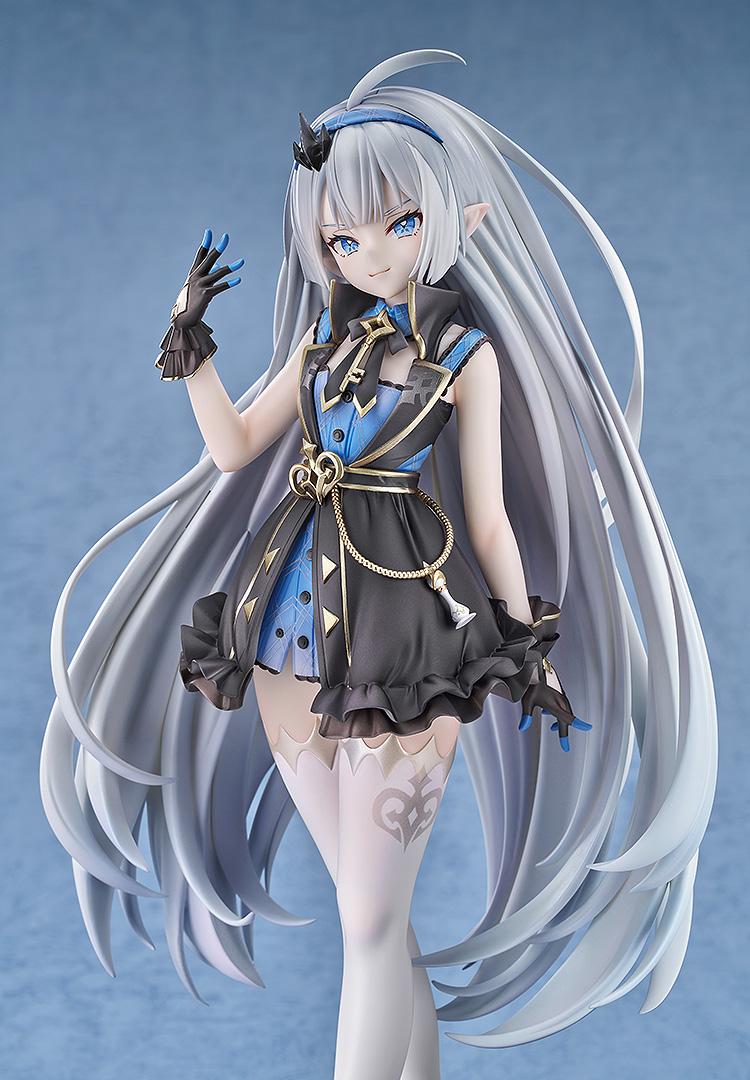 Upper body view of the Stella Sora Tyrant figure with the interchangeable confident smiling face expression.