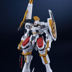 Vertical display of the SIDE:GR Vector holding its lance upright, highlighting the 200mm model height.