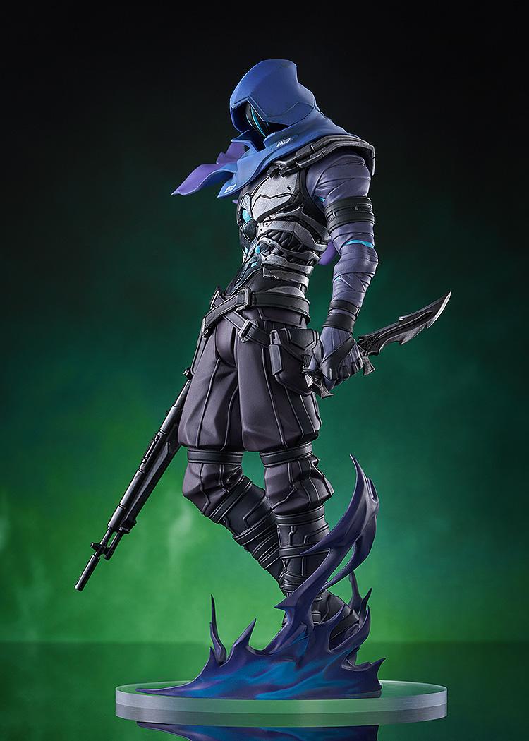 Low-angle shot of the Omen collectible statue, emphasizing the height and presence of the 9.8-inch figure.