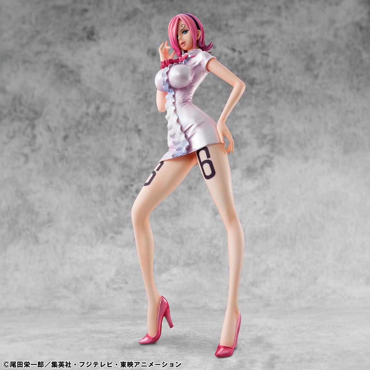 Full body shot of the Vinsmoke Reiju limited edition anime statue from the One Piece Whole Cake Island arc.