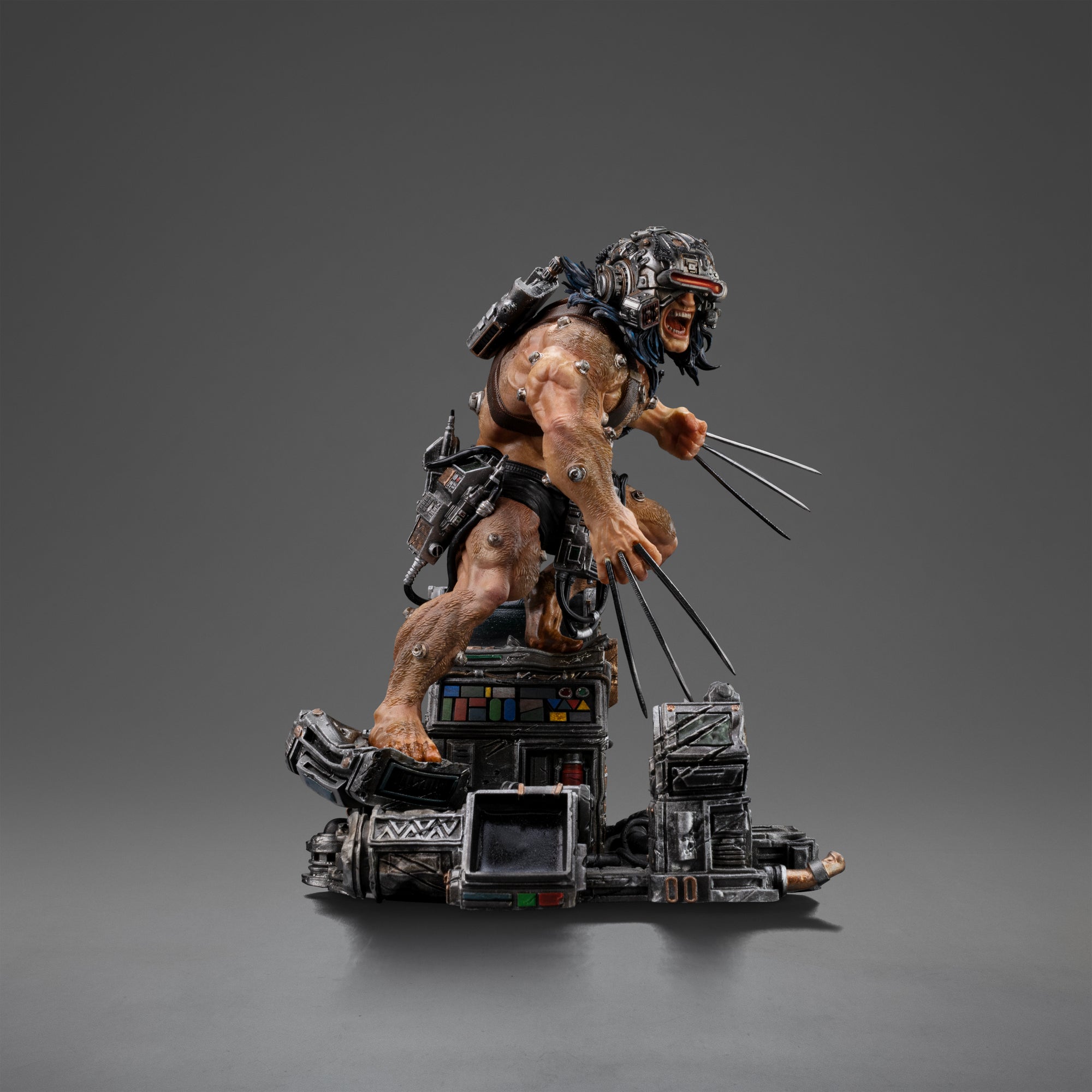 Weapon X Statue Dynamic Pose Right Side Helmet