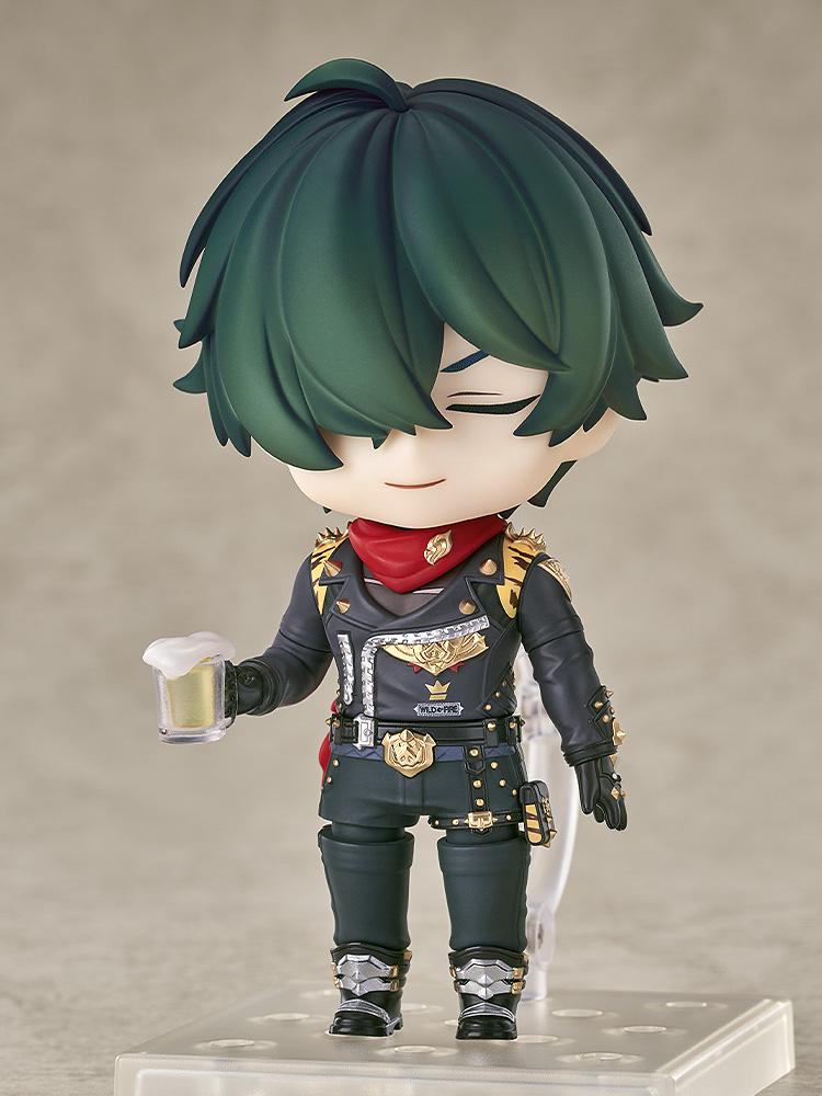 Relaxed casual pose of the Lighter Nendoroid figure holding a frothy clear beer mug accessory.
